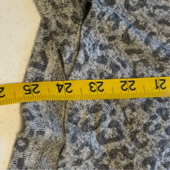 Bobeau Animal Print Open Front Drape Cardigan Sweater Size Large Gray - Picture 6 of 7